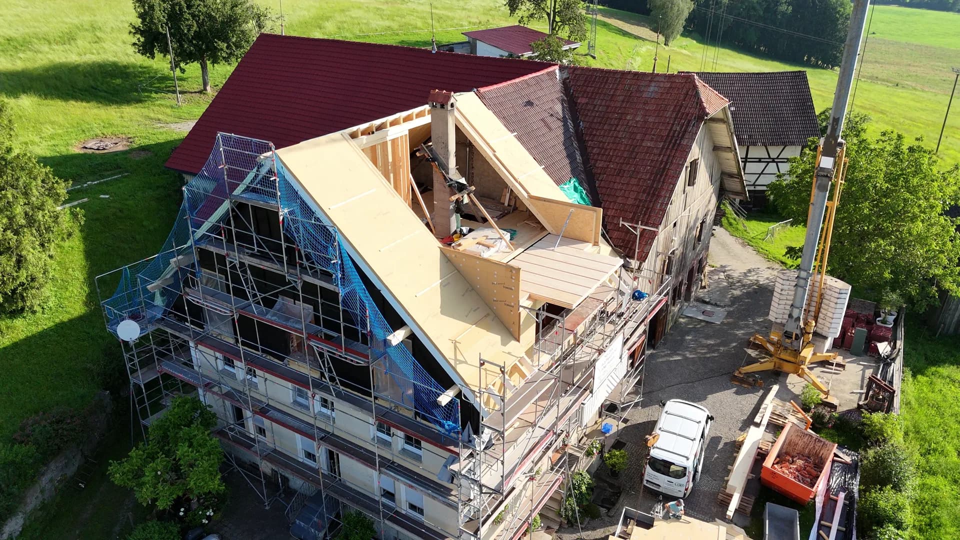 Montage der neuen Holzkonstruktion
